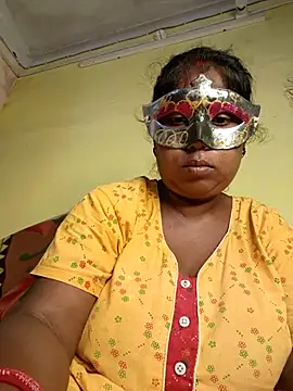 Snapshot of tinabhabhi chatting on 08.06.26 tinabhabhi online show from 08.06.26
