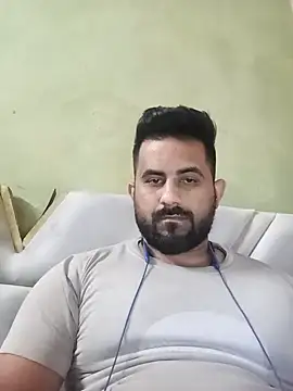 Snapshot of Vickymehra005 chatting on 01.12.25 Vickymehra005 online show from 01.12.25