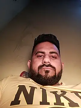 Snapshot of Vickymehra005 chatting on 01.15.25 Vickymehra005 online show from 01.15.25