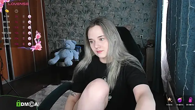 Your small bunny online show from 03.11.25