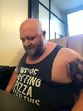 Strong Bear89 online show from 12.17.24