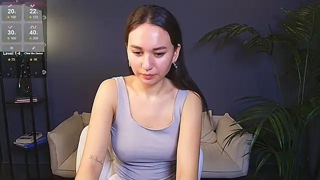 Snapshot of margeriTirell chatting on 10.02.25 margeriTirell online show from 10.02.25