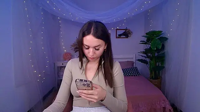 Snapshot of margeriTirell chatting on 05.31.26 margeriTirell online show from 05.31.26