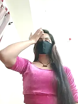 Snapshot of Tisha-01 chatting on 10.11.25 Tisha-01 online show from 10.11.25