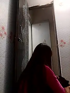 Snapshot of Tisha-01 chatting on 10.18.25 Tisha-01 online show from 10.18.25