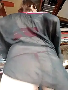 Snapshot of ivylee31 chatting on 03.15.25 ivylee31 online show from 03.15.25