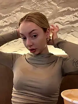 Snapshot of melissa_grr chatting on 12.06.24 melissa grr online show from 12.06.24