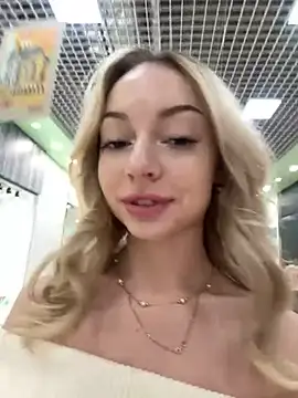 Snapshot of melissa_grr chatting on 12.16.24 melissa grr online show from 12.16.24