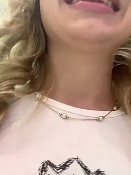 Snapshot of melissa_grr chatting on 12.22.24 melissa grr online show from 12.22.24