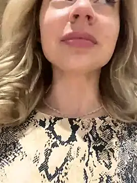 Snapshot of melissa_grr chatting on 12.30.24 melissa grr online show from 12.30.24