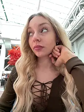 Snapshot of melissa_grr chatting on 01.08.25 melissa grr online show from 01.08.25