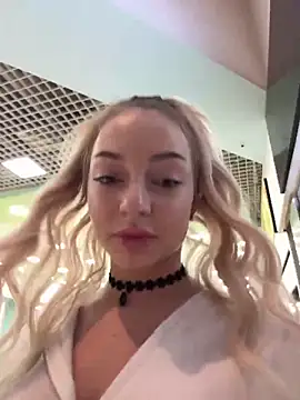 Snapshot of melissa_grr chatting on 01.10.25 melissa grr online show from 01.10.25