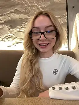 Snapshot of melissa_grr chatting on 01.15.25 melissa grr online show from 01.15.25