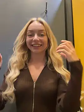 Snapshot of melissa_grr chatting on 01.24.25 melissa grr online show from 01.24.25