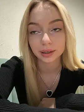 Snapshot of melissa_grr chatting on 02.01.25 melissa grr online show from 02.01.25