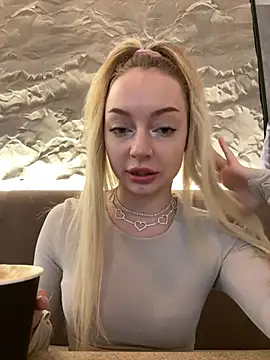 Snapshot of melissa_grr chatting on 02.05.25 melissa grr online show from 02.05.25