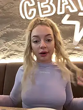 Snapshot of melissa_grr chatting on 02.12.25 melissa grr online show from 02.12.25