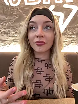 Snapshot of melissa_grr chatting on 02.15.25 melissa grr online show from 02.15.25