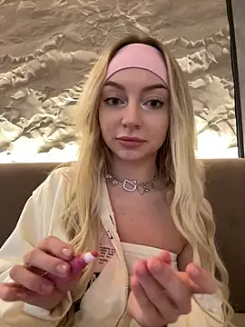 Snapshot of melissa_grr chatting on 02.16.25 melissa grr online show from 02.16.25