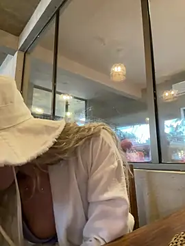 Snapshot of melissa_grr chatting on 03.01.25 melissa grr online show from 03.01.25