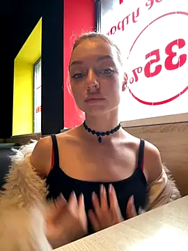 Snapshot of melissa_grr chatting on 10.29.25 melissa grr online show from 10.29.25