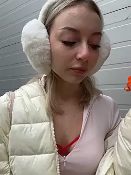 Snapshot of melissa_grr chatting on 11.05.25 melissa grr online show from 11.05.25