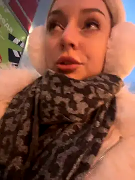 Snapshot of melissa_grr chatting on 11.14.25 melissa grr online show from 11.14.25