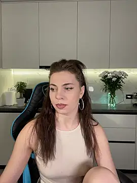 CurlyLara online show from 11.30.25