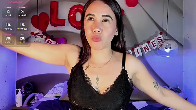 Snapshot of shaidyscott chatting on 02.12.25 shaidyscott online show from 02.12.25