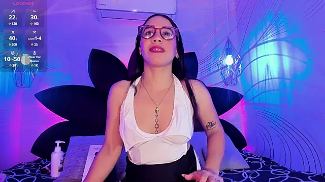 Snapshot of shaidyscott chatting on 02.20.25 shaidyscott online show from 02.20.25