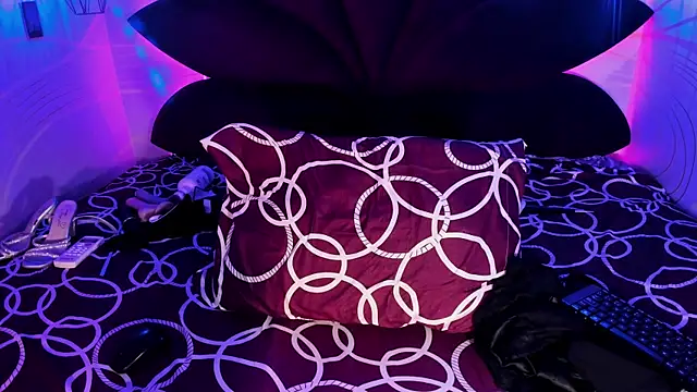 Snapshot of shaidyscott chatting on 02.20.25 shaidyscott online show from 02.20.25