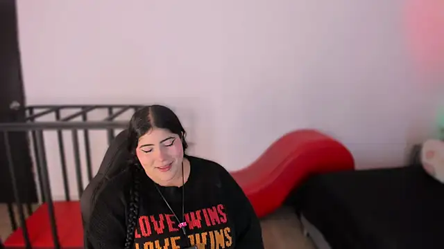 AmberiniHoffman online show from 12.18.25