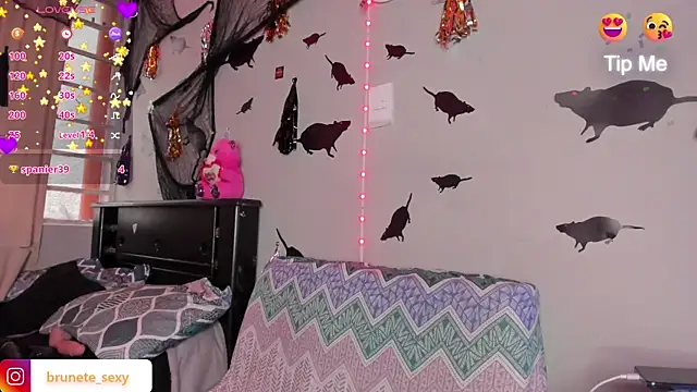 Snapshot of Brunettesexy0 chatting on 10.07.25 Brunettesexy0 online show from 10.07.25