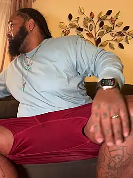 Snapshot of Pap1_Champo chatting on 10.29.25 Pap1 Champo online show from 10.29.25