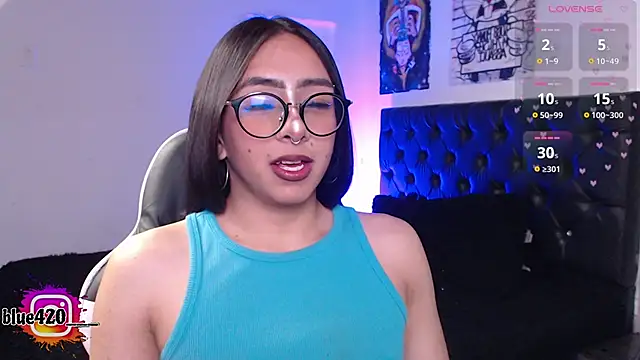 Snapshot of Skyler__blue4 chatting on 10.09.25 Skyler blue4 online show from 10.09.25