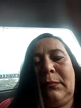 sara pineros online show from 02.22.25