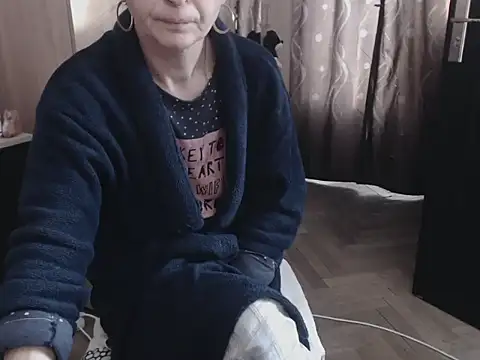 Snapshot of HornyClitX chatting on 01.18.26 HornyClitX online show from 01.18.26