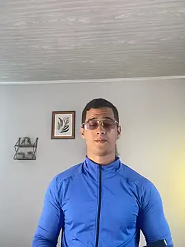 Snapshot of hot69temptation_ chatting on 03.20.25 hot69temptation online show from 03.20.25