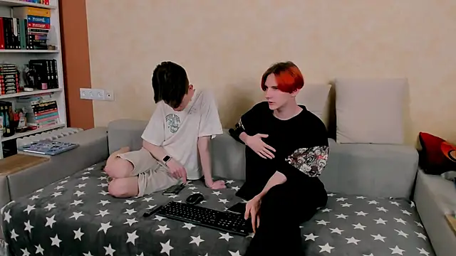 Snapshot of AndrewwCarter2 chatting on 06.19.26 AndrewwCarter2 online show from 06.19.26