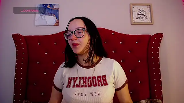 charlotte1-ls online show from 12.12.24