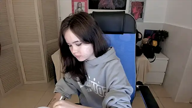 Elainebeness online show from 09.30.25