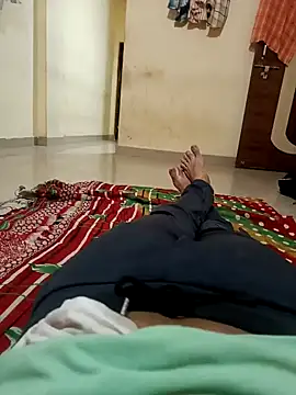 Snapshot of 1010SumiT chatting on 02.04.25 1010SumiT online show from 02.04.25