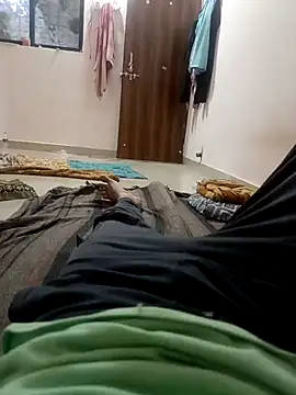 Snapshot of 1010SumiT chatting on 03.05.25 1010SumiT online show from 03.05.25