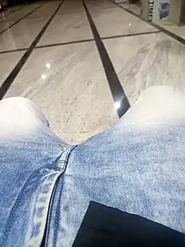 Snapshot of 1010SumiT chatting on 03.21.25 1010SumiT online show from 03.21.25