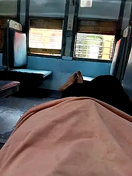 Snapshot of 1010SumiT chatting on 10.24.25 1010SumiT online show from 10.24.25