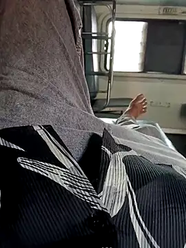 Snapshot of 1010SumiT chatting on 10.27.25 1010SumiT online show from 10.27.25