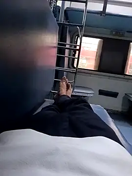 Snapshot of 1010SumiT chatting on 10.28.25 1010SumiT online show from 10.28.25