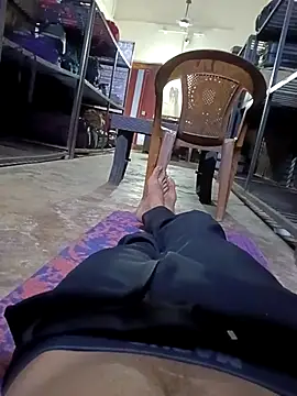 Snapshot of 1010SumiT chatting on 10.31.25 1010SumiT online show from 10.31.25