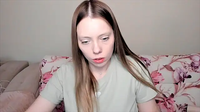 Snapshot of Sweetmojito chatting on 12.18.24 Sweetmojito online show from 12.18.24