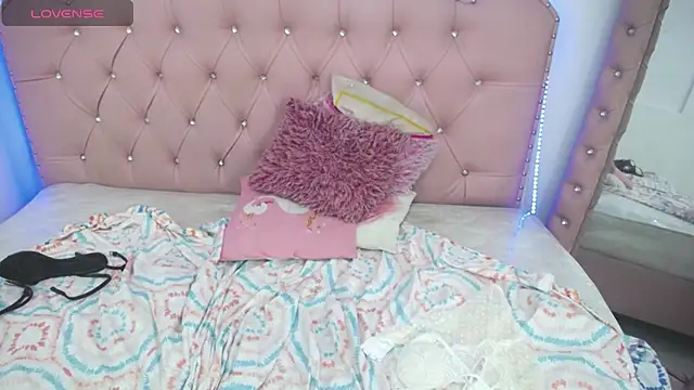 Kathleen Rodriguez online show from 12.31.24